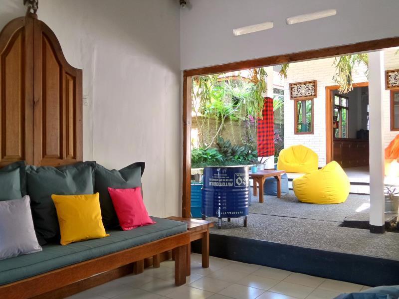 Friendly House Bali Vandrehjem Ubud Eksteriør billede