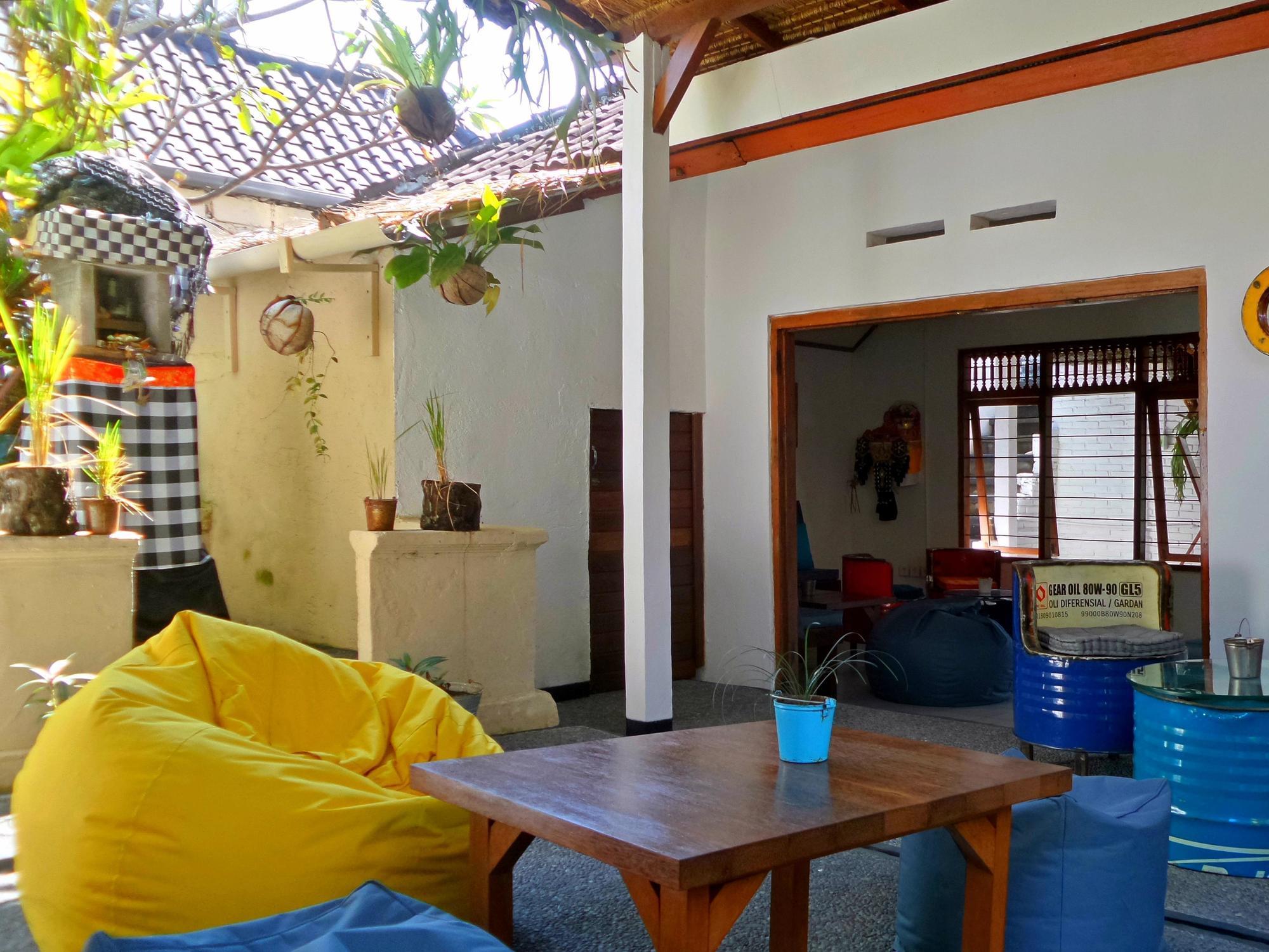 Friendly House Bali Vandrehjem Ubud Eksteriør billede