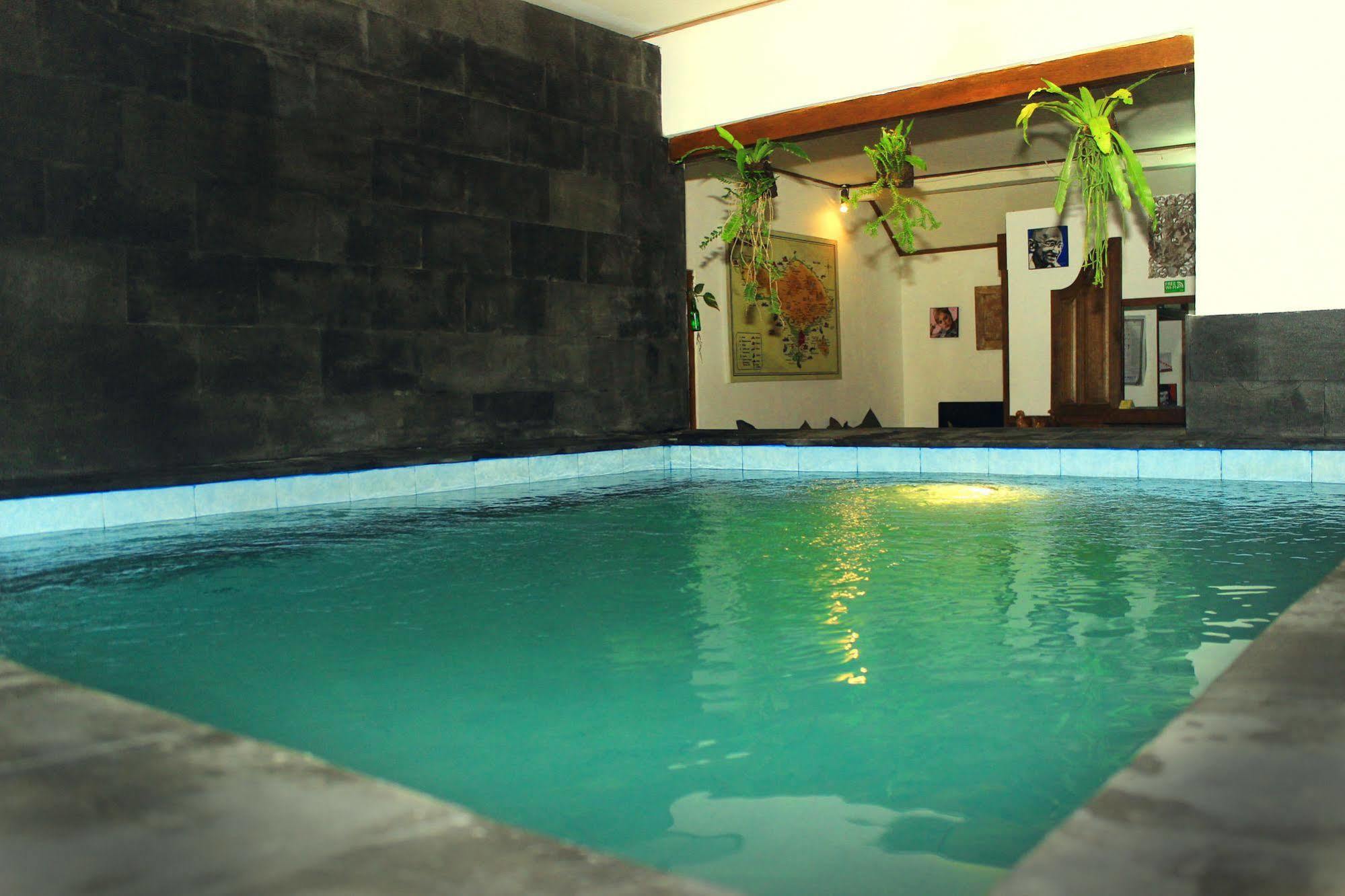 Friendly House Bali Vandrehjem Ubud Eksteriør billede
